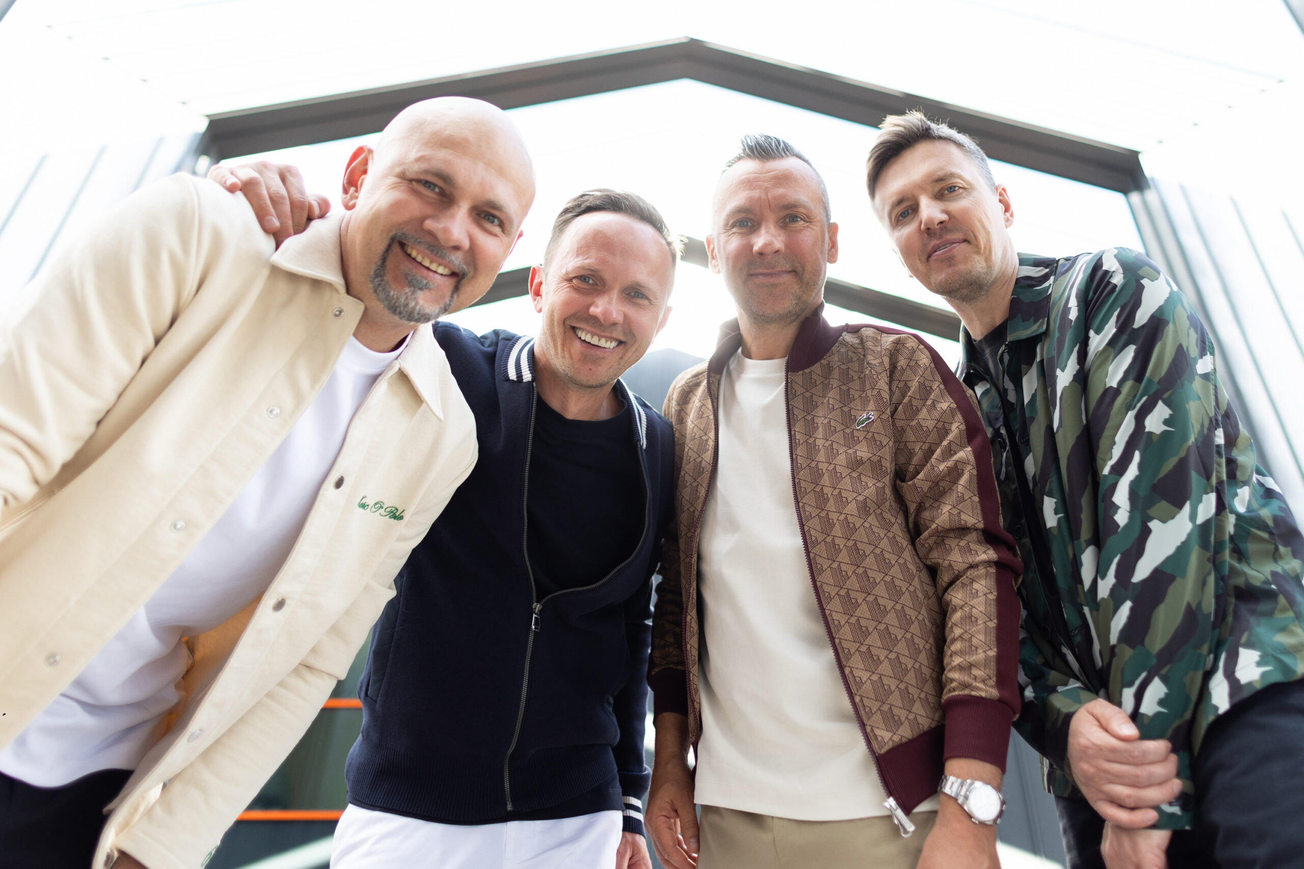   Visit Pärnu ja armastatud Läti ansambel Brainstorm sõlmisid 2025. aastal koostöölepingu, mille kohaselt sai bändist septembrist alates ametlik Pärnu brändisaa